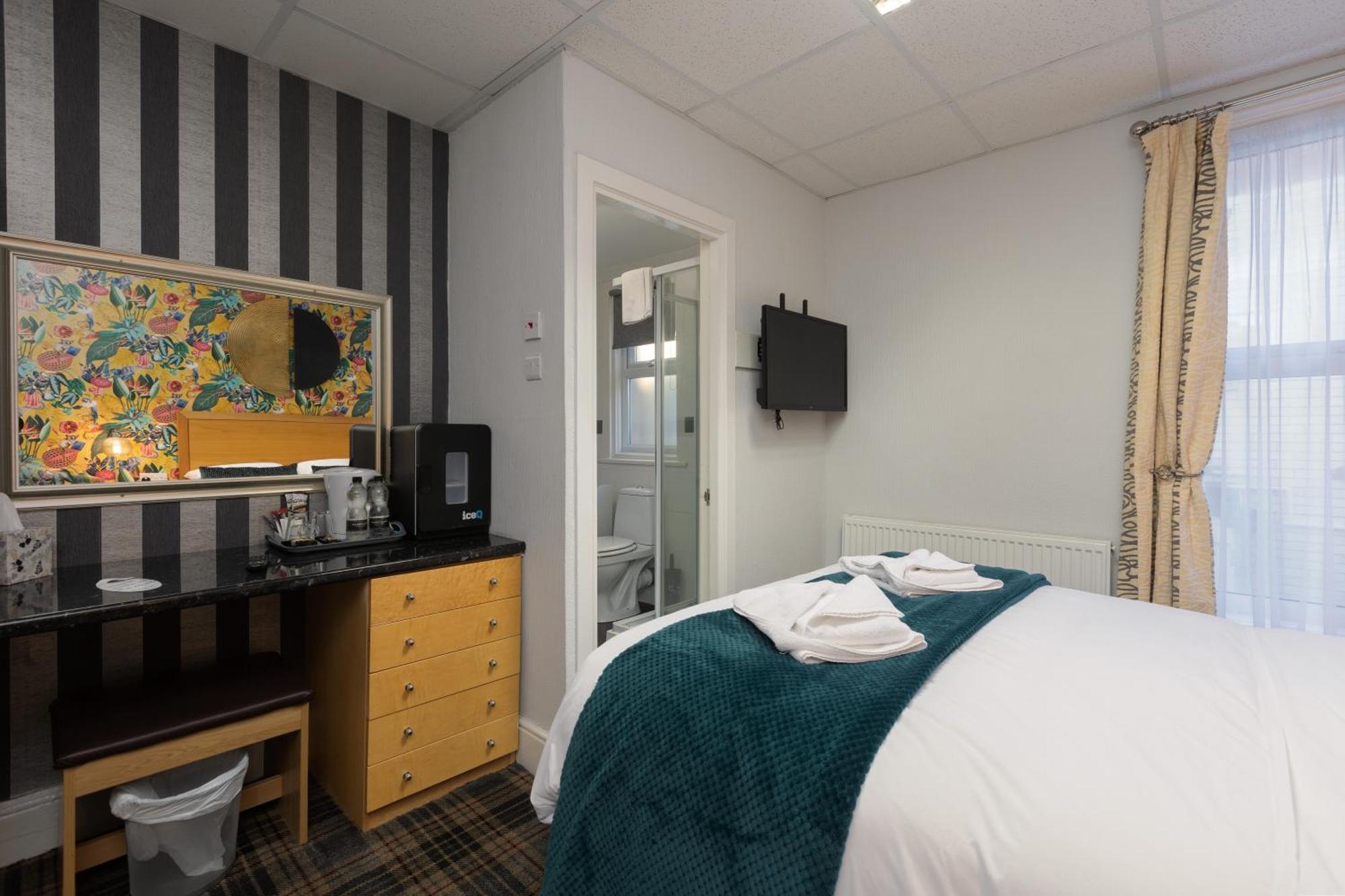 Adelaide - Town Centre - Opposite Winter Gardens Hotel *